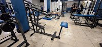 Gimnasio Azul Acero